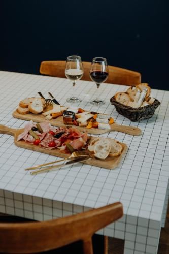 COQ Hotel Paris - image 6