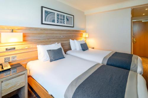 Executive Twin Room With Sea View image 4