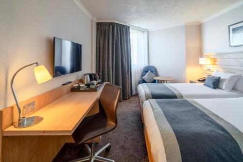 Executive Twin Room With Sea View image 6