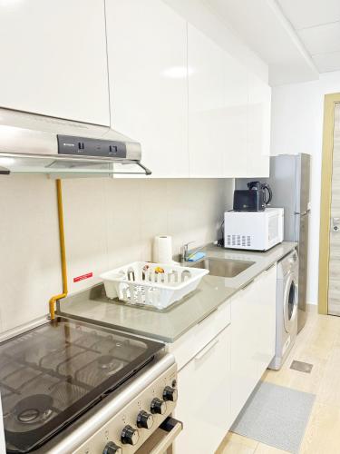 Modern Fully Furnished Apartment in Bloom Tower B JVC - Easy Access to JBR, Circle Mall & Dubai Hills Mall, Dubaï (photo 5)