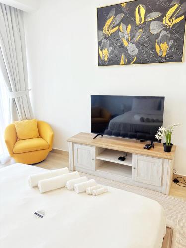 Modern Fully Furnished Apartment in Bloom Tower B JVC - Easy Access to JBR, Circle Mall & Dubai Hills Mall, Dubaï (photo 10)