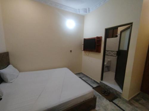 Standard Double Room image 1