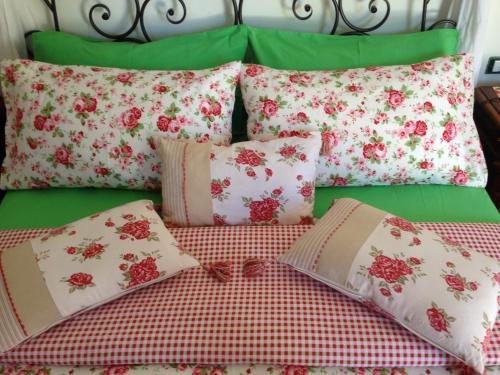 1 queen bed, 1 twin bed