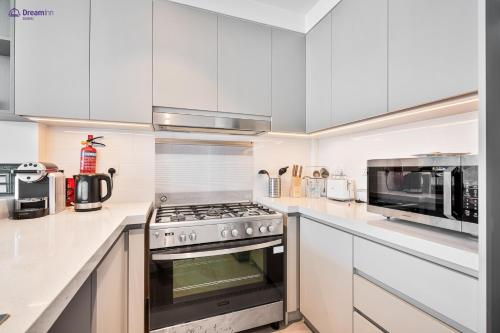 Dream Inn Apartments - Dubai Creek Harbour, Dubai (photo 10)