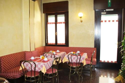 Albergo Ristorante Leon d'Oro - image 5