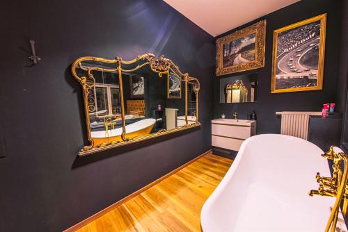 Bathroom, Le Palmares Spa in Spa
