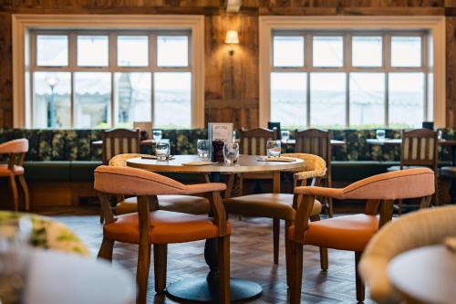 Holt Lodge Hotel - image 14