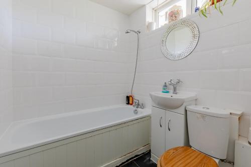 Characterful 1 Bedroom Flat Close to DLR, Londýn (fotografie 4)