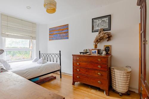 Characterful 1 Bedroom Flat Close to DLR, Londýn (fotografie 7)