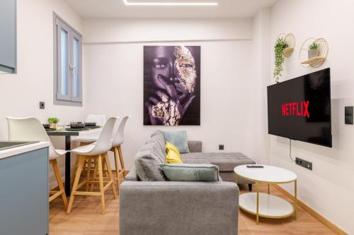 The Athens Getaway Apartment GF, Athens