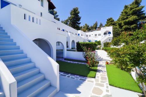 Theo Bungalows - image 12