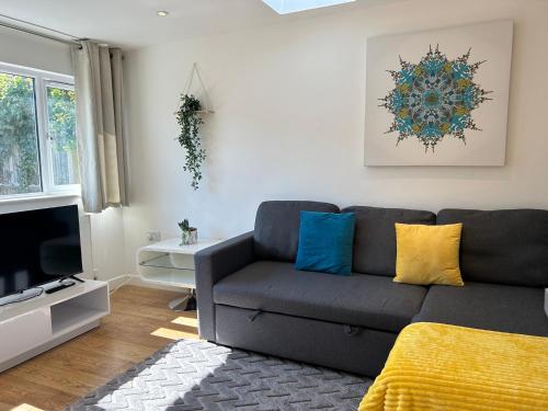 Stylish 1 Bedroom Flat with Parking in Oxford — other in Annex 48 Lakefield, Oxford, OX4 4LZ, United Kingdom