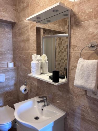 Apartmani Dva Galeba in เซลีนา