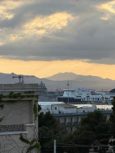 Surrounding environment, UNO-B Cagliari in Elia