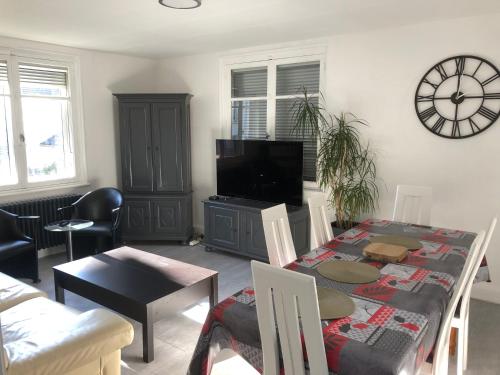 'De Maîche avec vous', 6 à 8 personnes gîte à louer Les Écorces