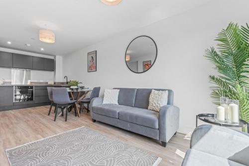 The Vintara Suite - Central - 2Bed - Cozy Stay, Liverpool (photo 6)