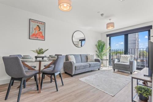The Vintara Suite - Central - 2Bed - Cozy Stay, Liverpool (photo 9)