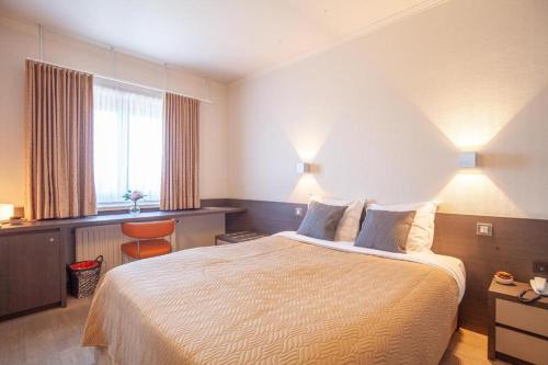 Hotel Monaco Zeebrugge Beach - Tap to explore photos