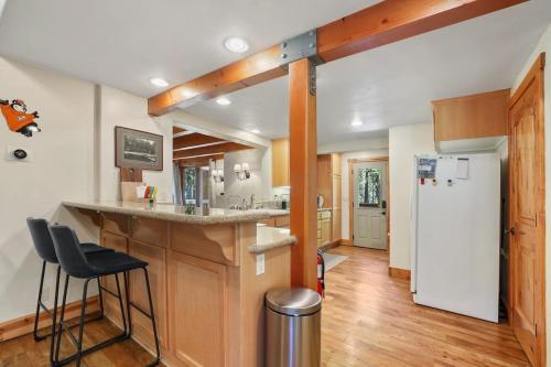 WSH1030 - Camp Westwater home in Meeks Bay (CA)