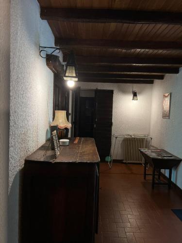 Exterior view, La chambre en bois de chez Antoine in Saint-Eloi