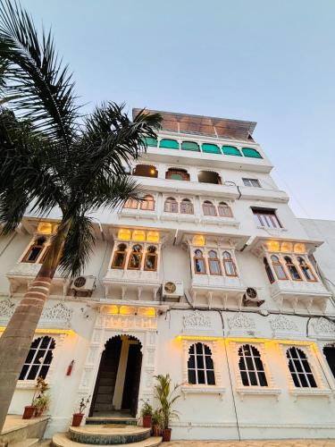 PRATHANIYA Comfort Stay