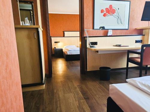 Arvena Park Hotel - image 14