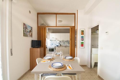  500 mt dal mare - Wifi AC Centro Città 4 posti letto in Civitanova Marche
