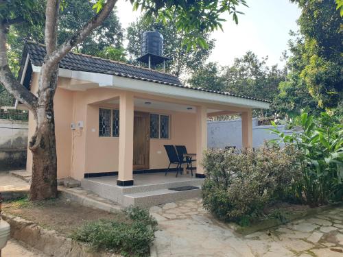 Alison & Dave's Guesthouse, Энтеббе