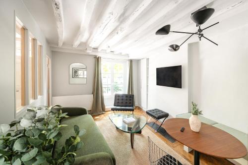 Elegant Parisian apartment, Place des Vosges, Paris