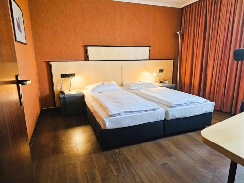 Arvena Park Hotel - image 5