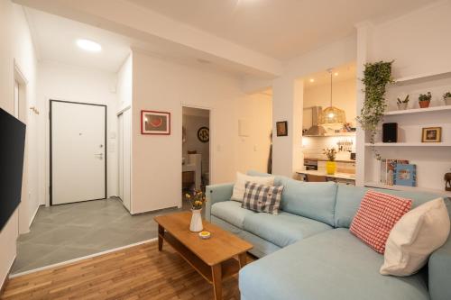 1BR Next to Metro Modern Comfort, Atenas (foto 8)