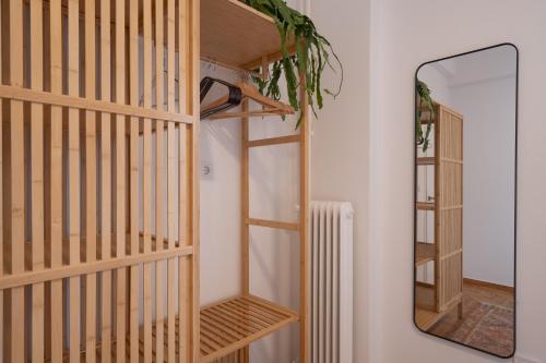 1BR Next to Metro Modern Comfort - image 3