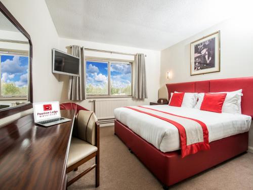 Peartree Lodge Waterside, Milton Keynes