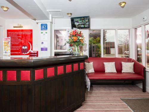 ردهة, نزل بيرتري واترسايد (Peartree Lodge Waterside) in ميلتون كينز