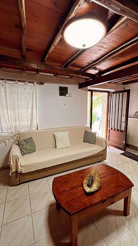 Petriya Kontias in 康蒂亞斯 (利姆諾斯)