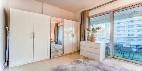 8min Walk from JBR beach Stylish 1-Bedroom Apartment in Dubai Marina, Dubaj (zdjęcie 4)