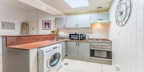 8min Walk from JBR beach Stylish 1-Bedroom Apartment in Dubai Marina, Dubaj (zdjęcie 10)