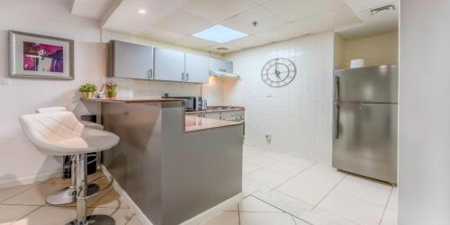 8min Walk from JBR beach Stylish 1-Bedroom Apartment in Dubai Marina, Dubaj (zdjęcie 9)