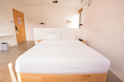 King Room with Garden View room in Xingle Hotel(Suzhou Guanqian Street Pingjiang Road)