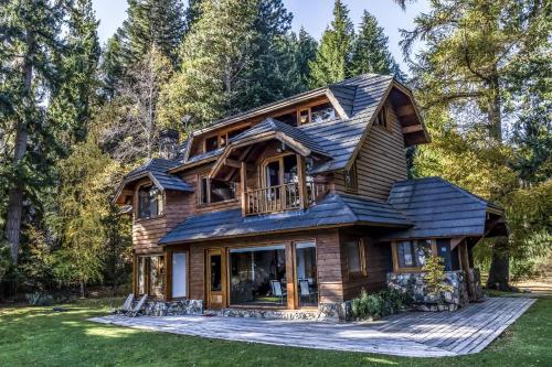 숙소 외관, BOG Casa Inalafquen - con costa de lago in 푸에르토 안고스투라