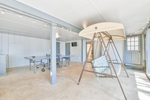 Relax & Play with Kayaks, Ping Pong & Arcade Table, Anderson (foto 5)
