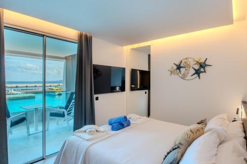 Sea Breeze Suites 2