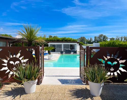 VILLA A CASA DI BETTY - Spacious & Bright Apartment with Private POOL - An Oasis of Peace to relax and recharge