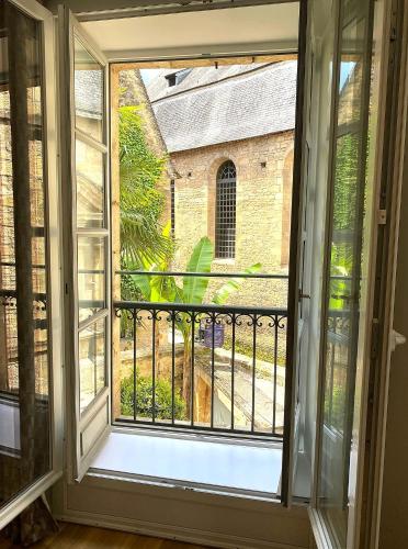 منظر, La Villa des Consuls - Gite de tourisme de charme in Sarlat-la-Caneda City Center