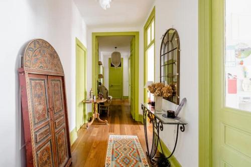 Guest bedroom in private home, quiet, elegant, 10 mins to beach, 1 triple and 1 double bedrooms, Niza (foto 3)