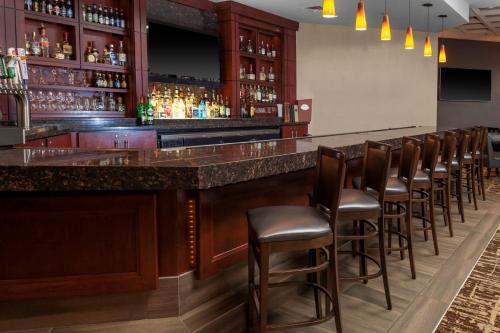 DoubleTree by Hilton Kansas City - Overland Park - image 3