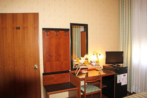 Albergo Ristorante Leon d'Oro - image 6