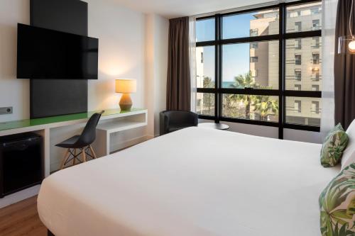 Double or Twin Room image 2