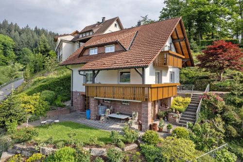 Superior One-Bedroom Apartment with Balcony