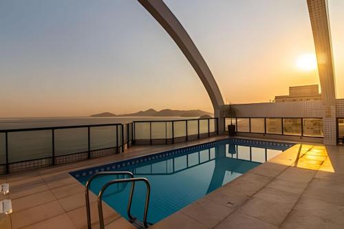 SHB - Piscina, vista mar e “pé na areia” em Santos, Santos